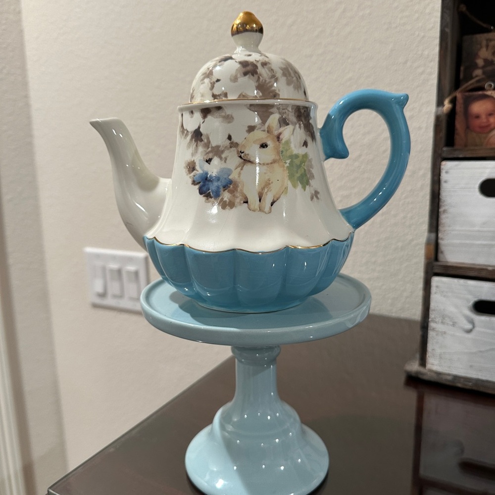 Blue & White Bunny Floral Teapot